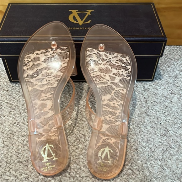 Vince Camuto Signature Baraka Nude Jelly Flip Flops - Picture 4 of 8